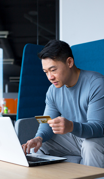 Customer using nextfunds